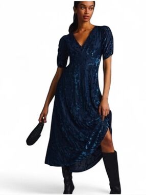 HUTCH / ANTHROPOLOGIE Puff-Sleeve Velvet Dress in Navy - Size 4